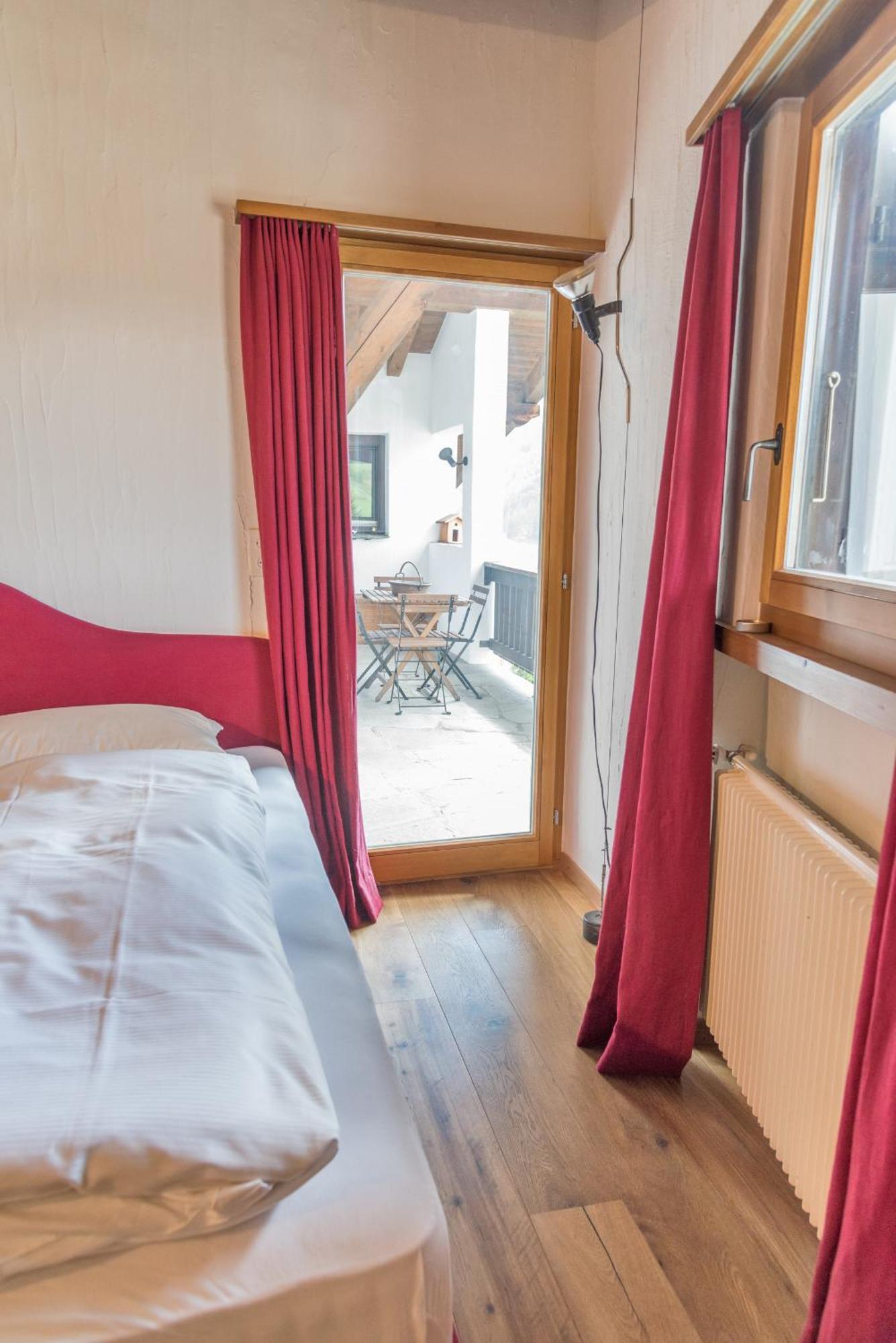 Chesa Seja - Zuoz Appartement Buitenkant foto